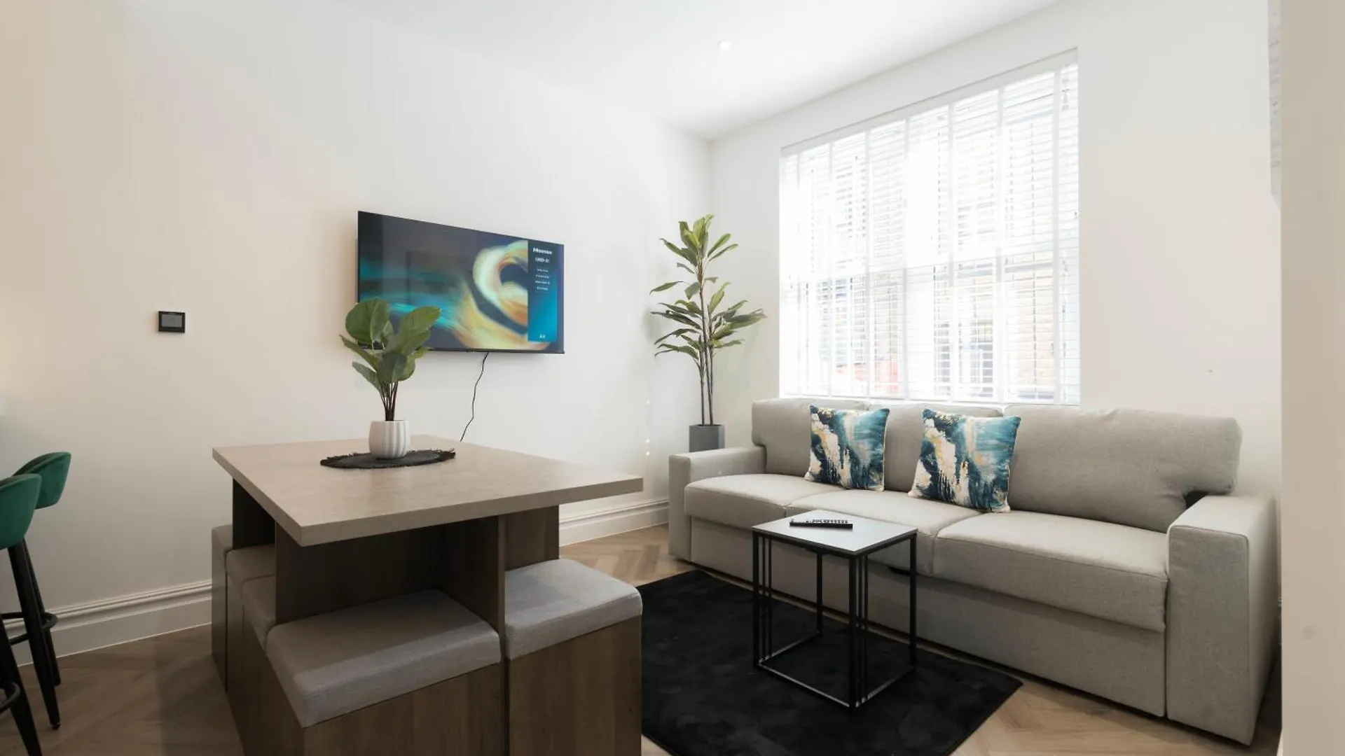The Royal Whitechapel Apartman London