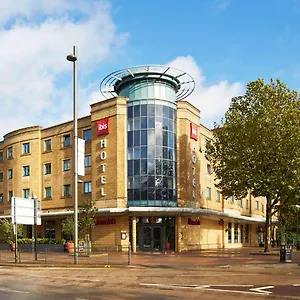 Ibis Stratford Szálloda