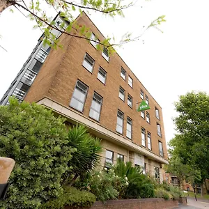 Yha Thameside Hostel